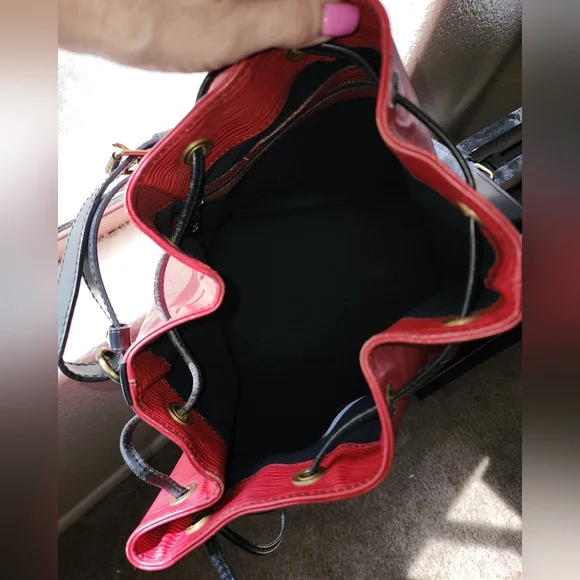 Louis Vuitton Noe Bucket Bag ❤️🖤 - Picture 11 of 16